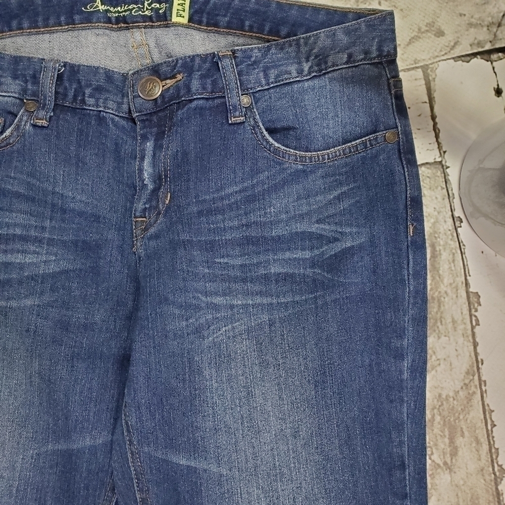 American Rag Blue Wash Flared Jeans 11 - Picture 6 of 13